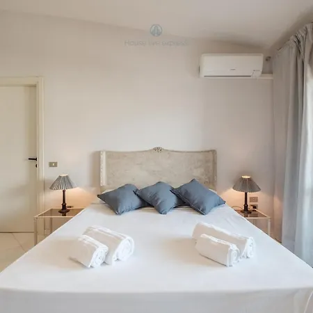 Apartment Penthouse A Stone's Throw From The Sea Quartu Sant'Elena